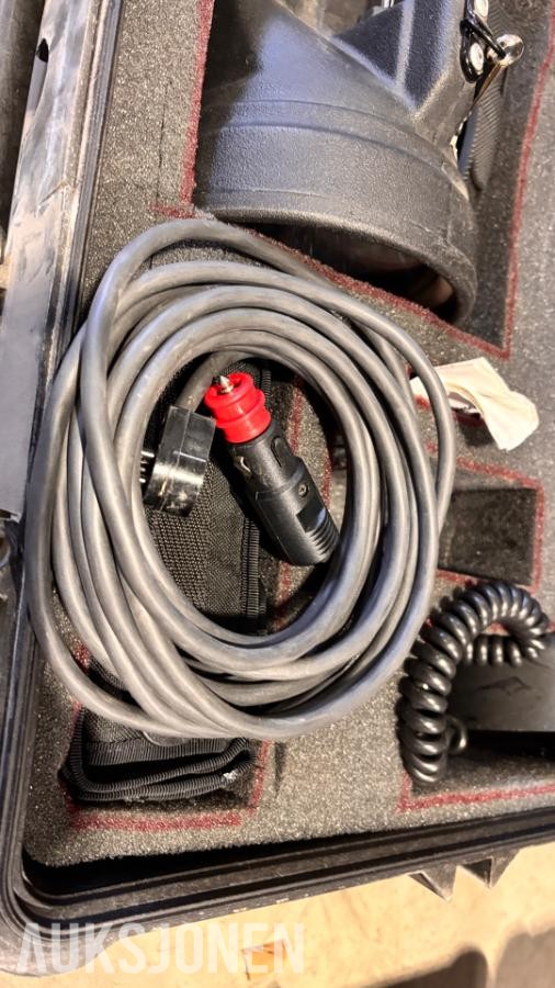 2 stk. Dragon T12/MK2 portable søkelys med transportkasser