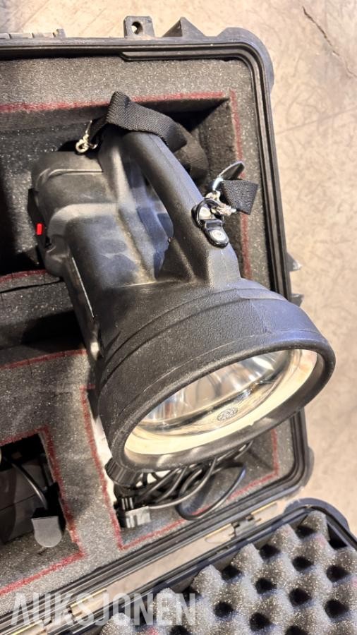 2 stk. Dragon T12/MK2 portable søkelys med transportkasser