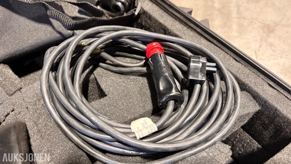 2 stk. Dragon T12/MK2 portable søkelys med transportkasser
