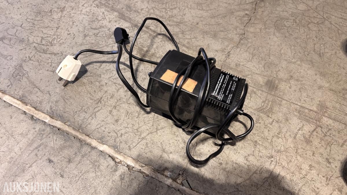 2 stk. Dragon T12/MK2 portable søkelys med transportkasser