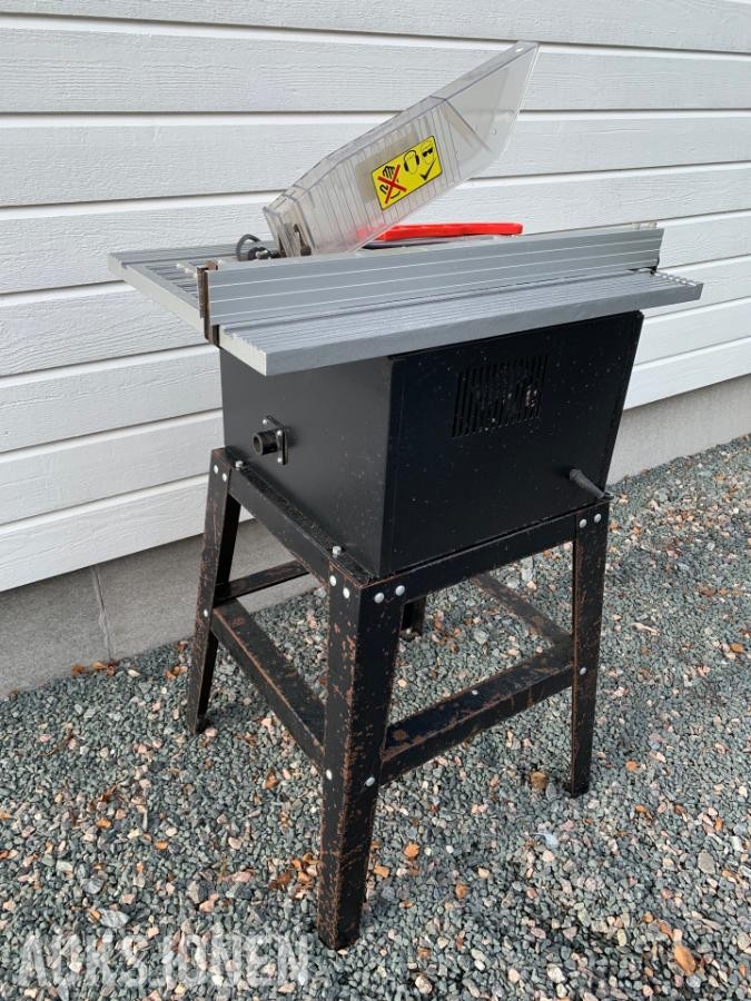 BlackLine S250 bordsag med stativ og beskyttelsesutstyr