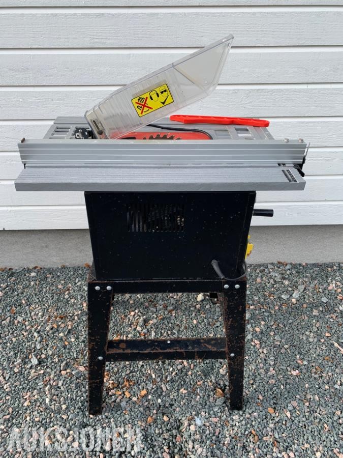 BlackLine S250 bordsag med stativ og beskyttelsesutstyr