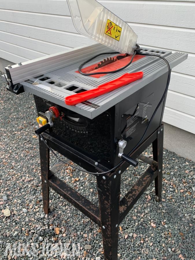 BlackLine S250 bordsag med stativ og beskyttelsesutstyr