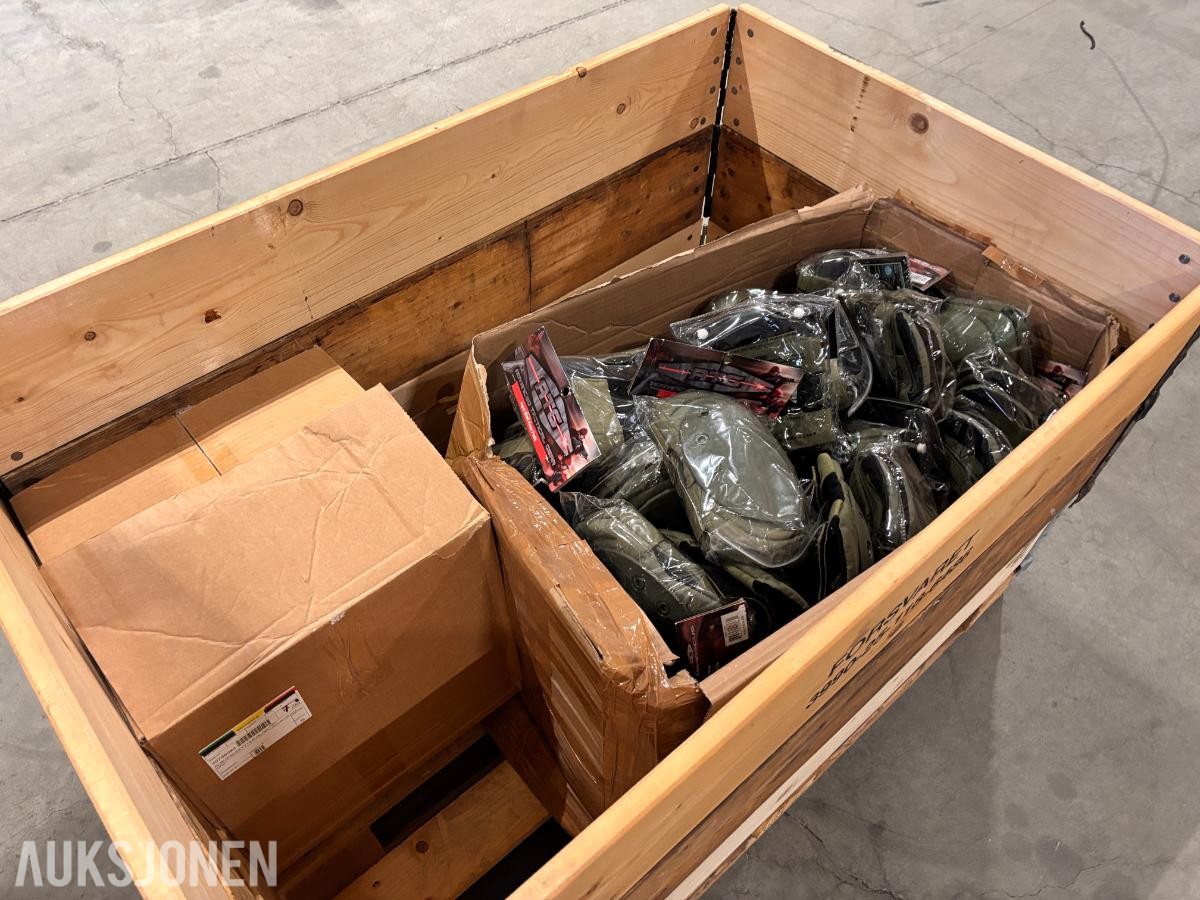 Parti med kne- og albuebeskyttere – Damascus ATG og Hatch Centurion
