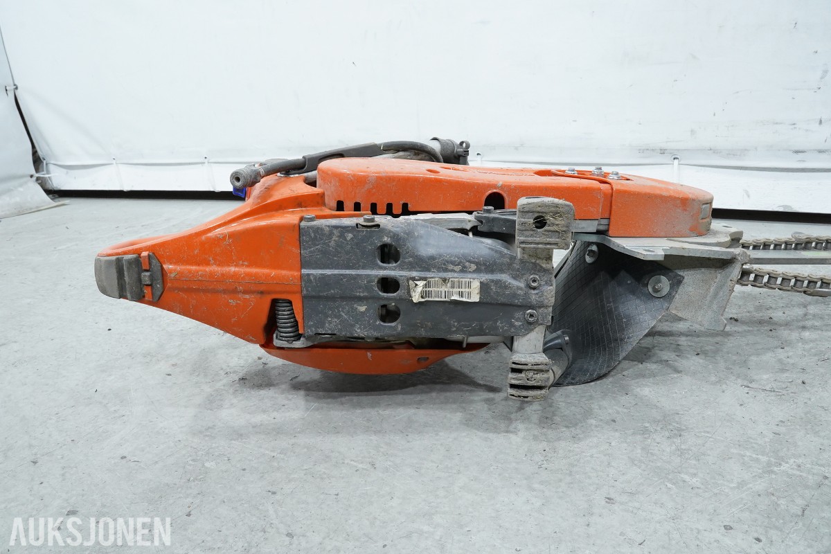 Husqvarna K 770 med GeoRipper GR H grøftekjedesag