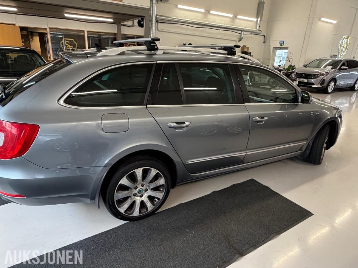 2013 Skoda SUPERB 2.0-140 D 4X4 140Hk/Automat/Ny-Service/08.28/Isofix/H-fest, 227883km