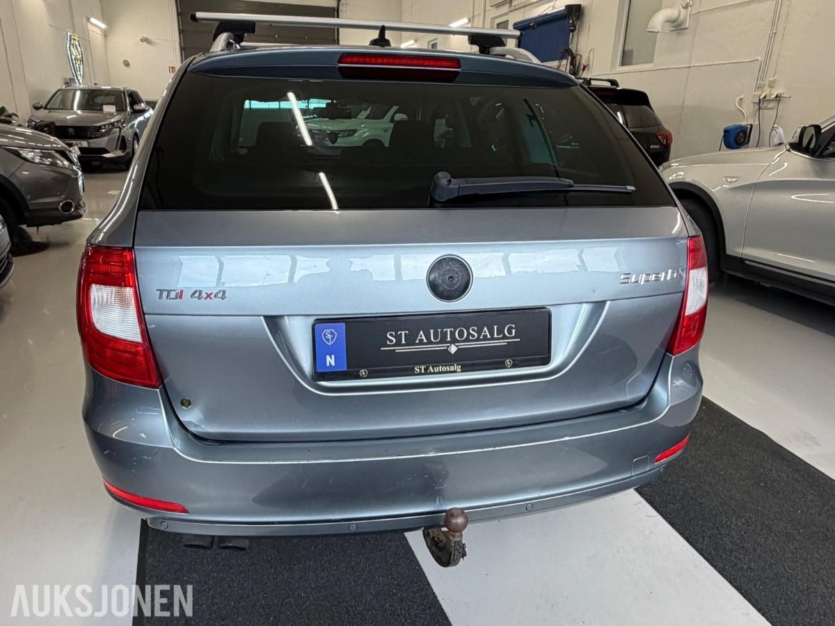 2013 Skoda SUPERB 2.0-140 D 4X4 140Hk/Automat/Ny-Service/08.28/Isofix/H-fest, 227883km