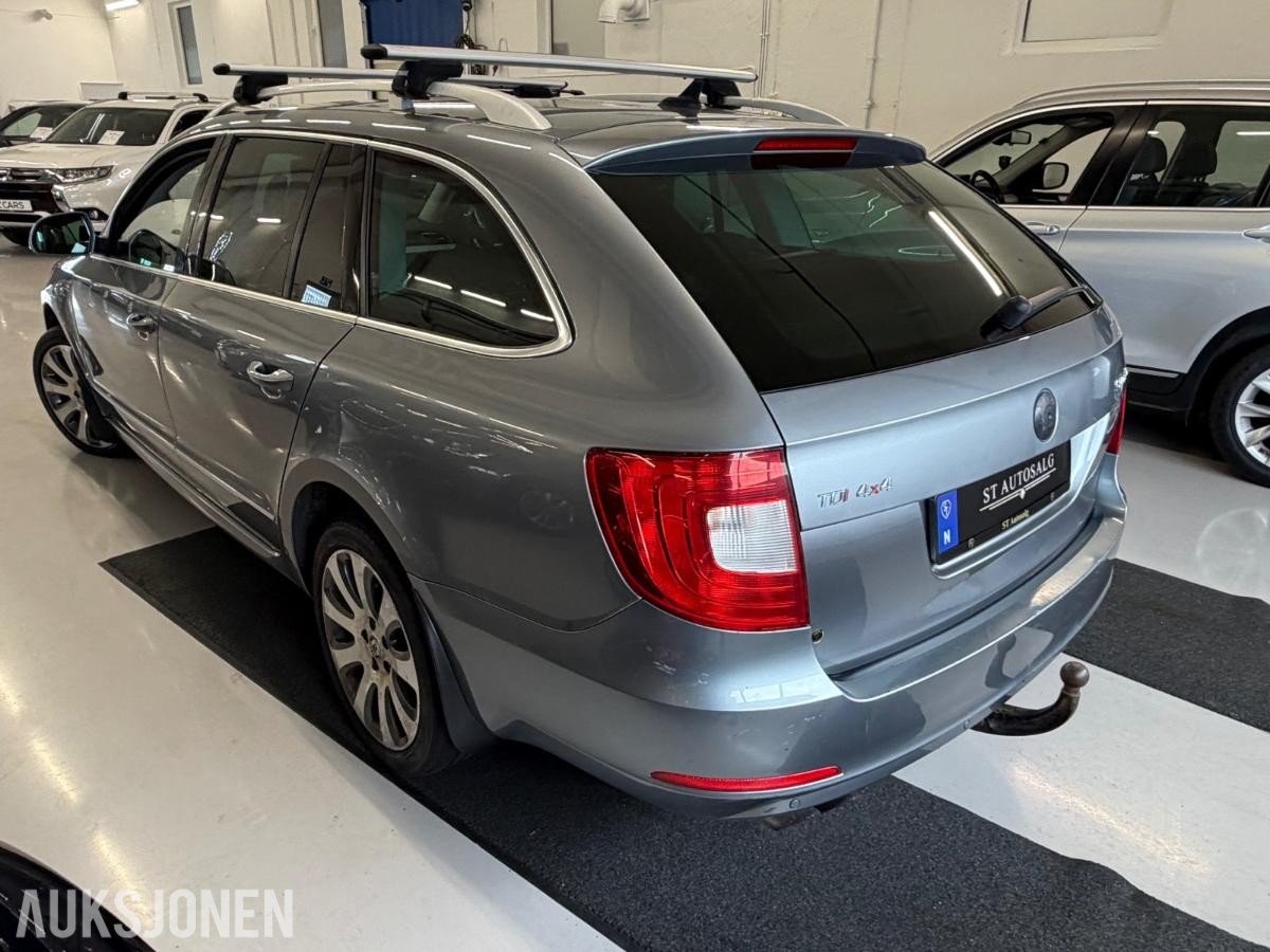 2013 Skoda SUPERB 2.0-140 D 4X4 140Hk/Automat/Ny-Service/08.28/Isofix/H-fest, 227883km