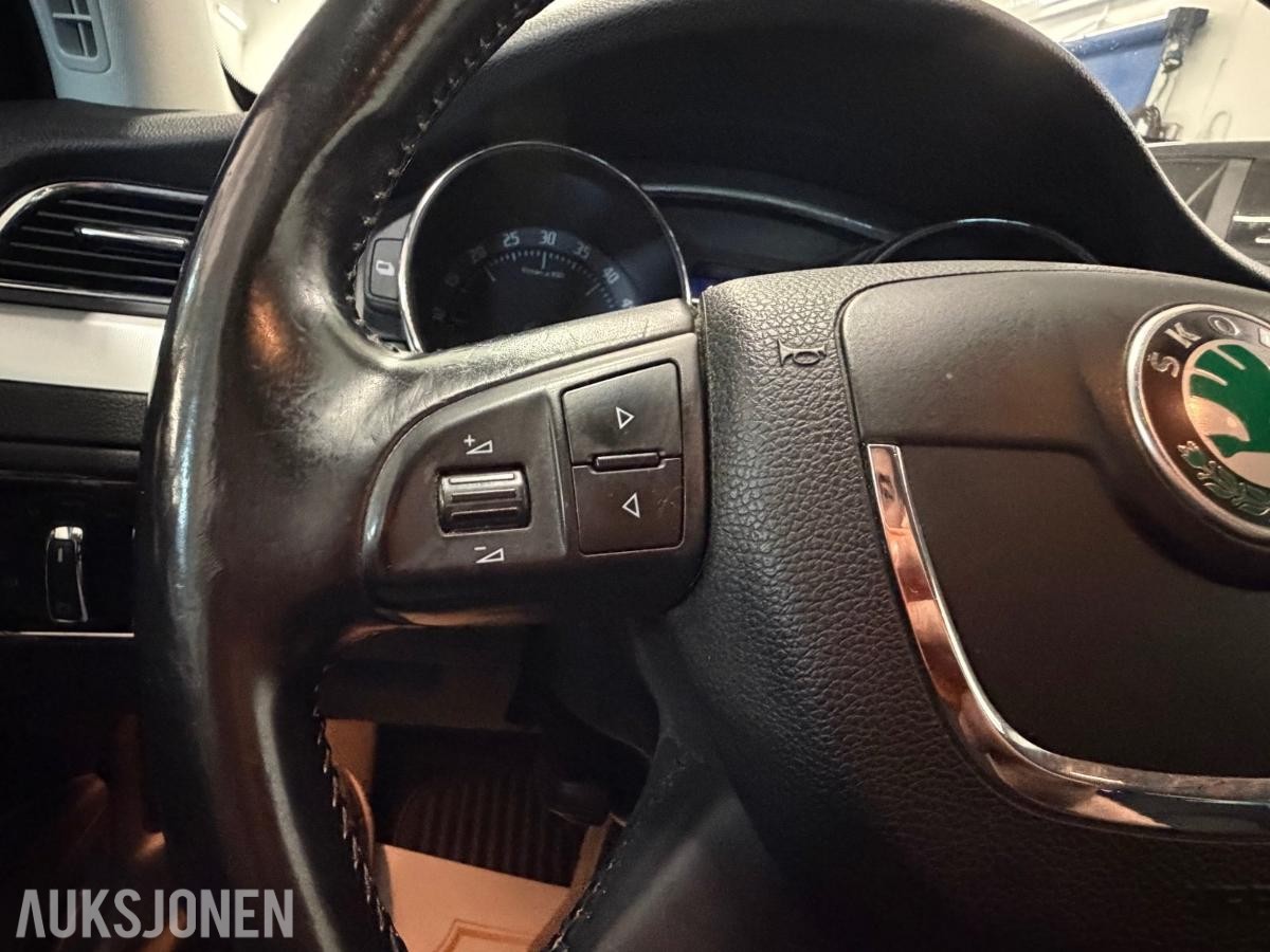 2013 Skoda SUPERB 2.0-140 D 4X4 140Hk/Automat/Ny-Service/08.28/Isofix/H-fest, 227883km