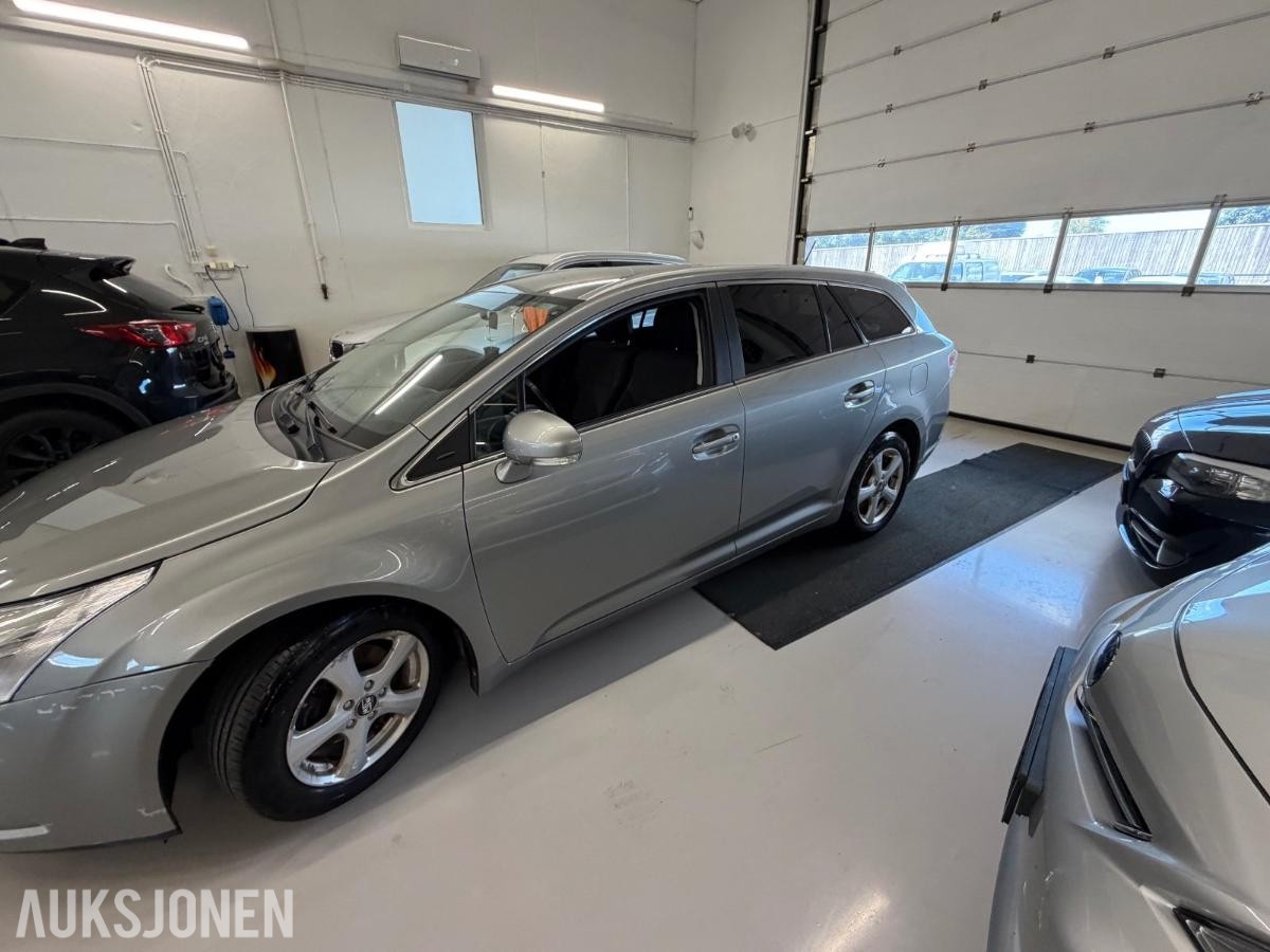 2012 Toyota Avensis, AVENSIS 2.0-126 D Service/02.28/R-kamera/Isofix/Navi, 216501km