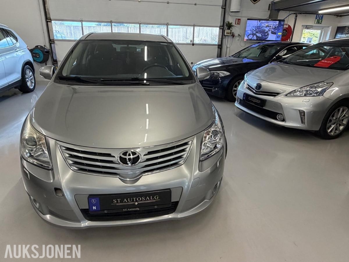 2012 Toyota Avensis, AVENSIS 2.0-126 D Service/02.28/R-kamera/Isofix/Navi, 216501km