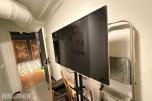 Grundig flatskjerm-TV med gulvstativ