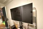 Grundig flatskjerm-TV med gulvstativ