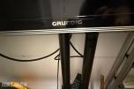 Grundig flatskjerm-TV med gulvstativ