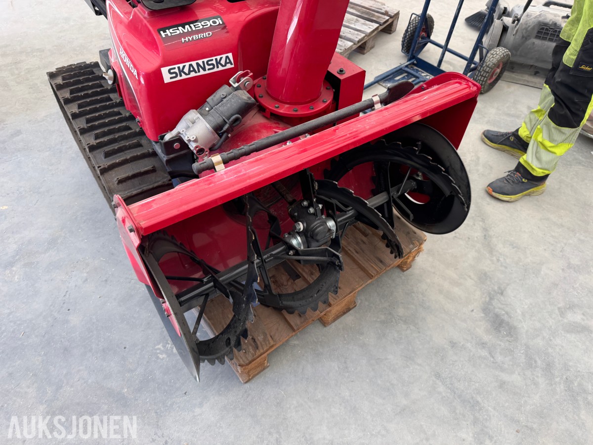 2020 Honda HSM1390iK2 ETDR hybrid beltegående snøfreser.