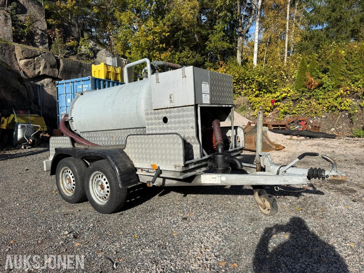 2013 KNOTT ZHL 27 Slamsuger / Vakuumvogn 800 liter