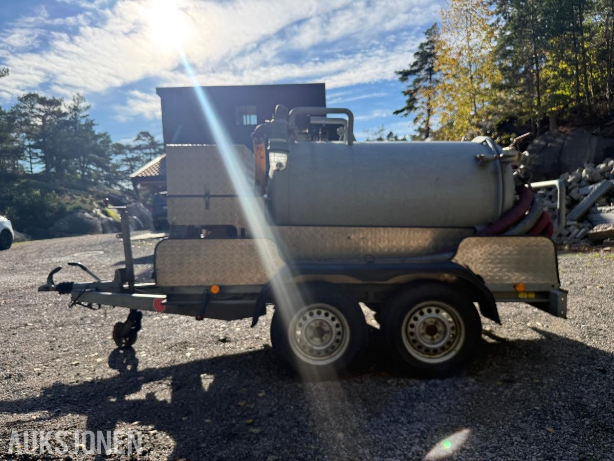 2013 KNOTT ZHL 27 Slamsuger / Vakuumvogn 800 liter