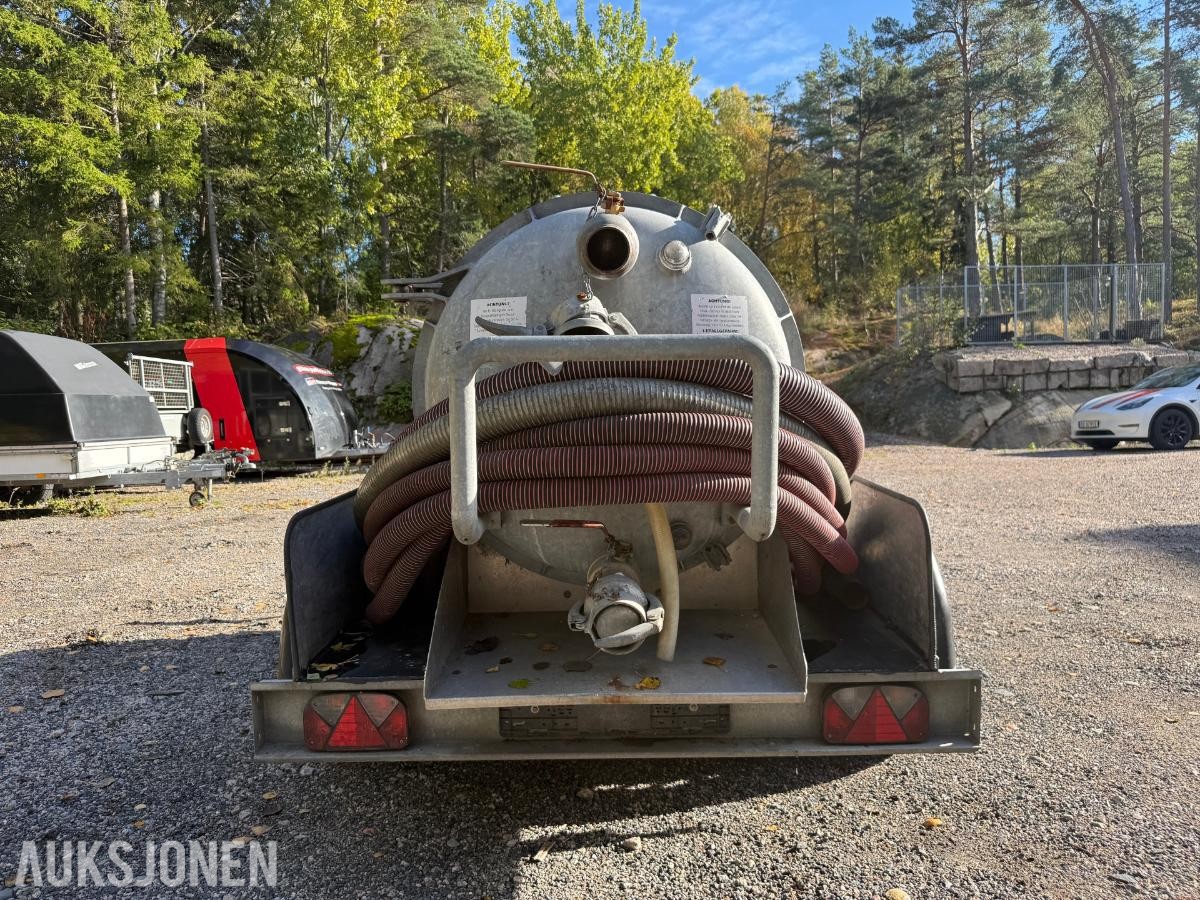 2013 KNOTT ZHL 27 Slamsuger / Vakuumvogn 800 liter