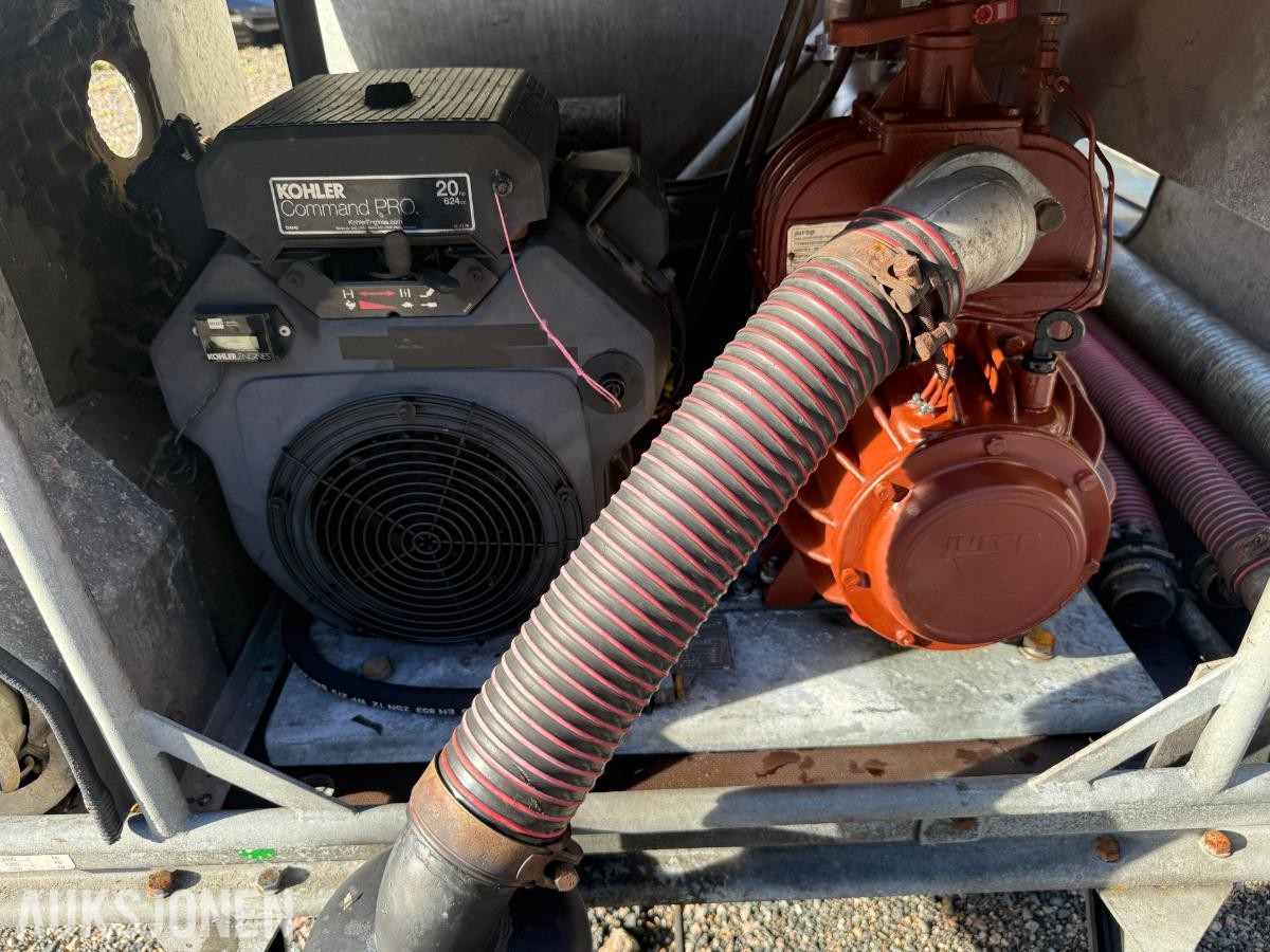 2013 KNOTT ZHL 27 Slamsuger / Vakuumvogn 800 liter