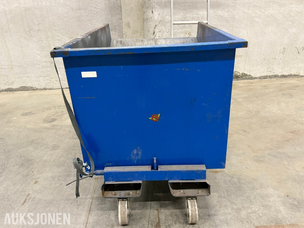 Tippcontainer åpen for truck - På hjul