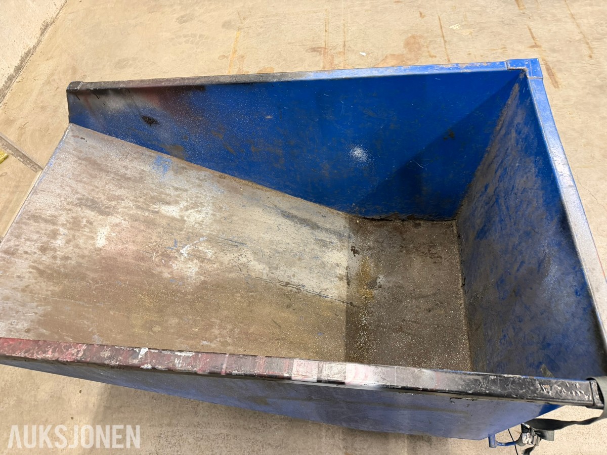 Tippcontainer åpen for truck - På hjul