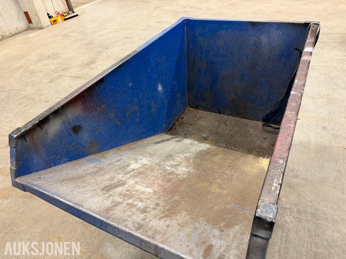 Tippcontainer åpen for truck - På hjul