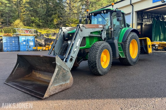 2005 John Deere Traktor 6820 4x4 /m Quicke Frontlaster og Skuffe - EU OK - Kun 7316 Timer