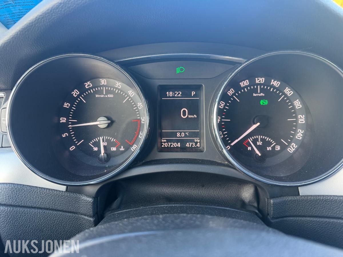 2013 SKODA SUPERB 2.0 TDI 140HK DSG EU-OK 10.28 MINNESETE