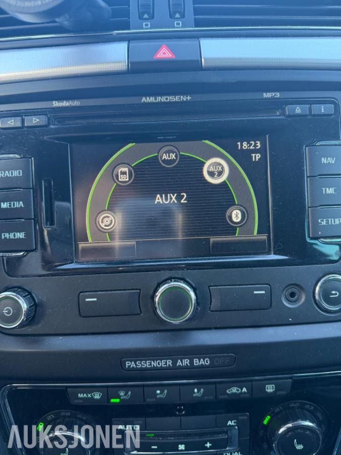2013 SKODA SUPERB 2.0 TDI 140HK DSG EU-OK 10.28 MINNESETE