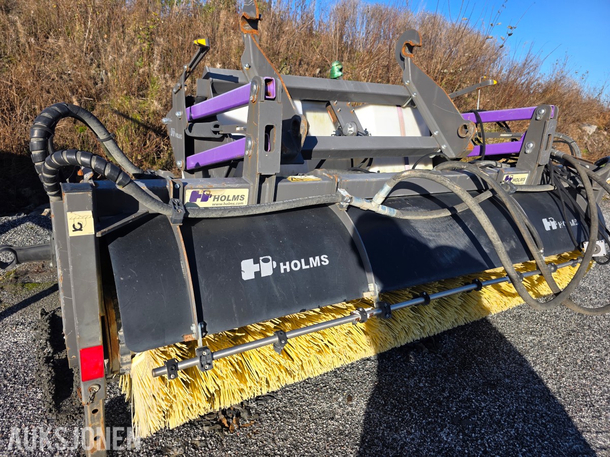 2017 Holms feiemaskin 300-2,5-BM-feste-vanntank-sidekost