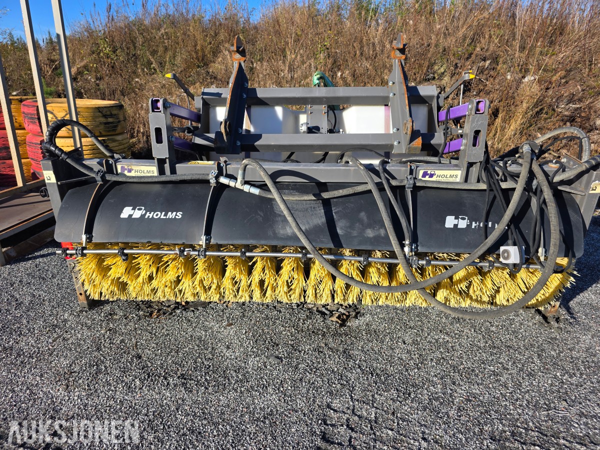 2017 Holms feiemaskin 300-2,5-BM-feste-vanntank-sidekost