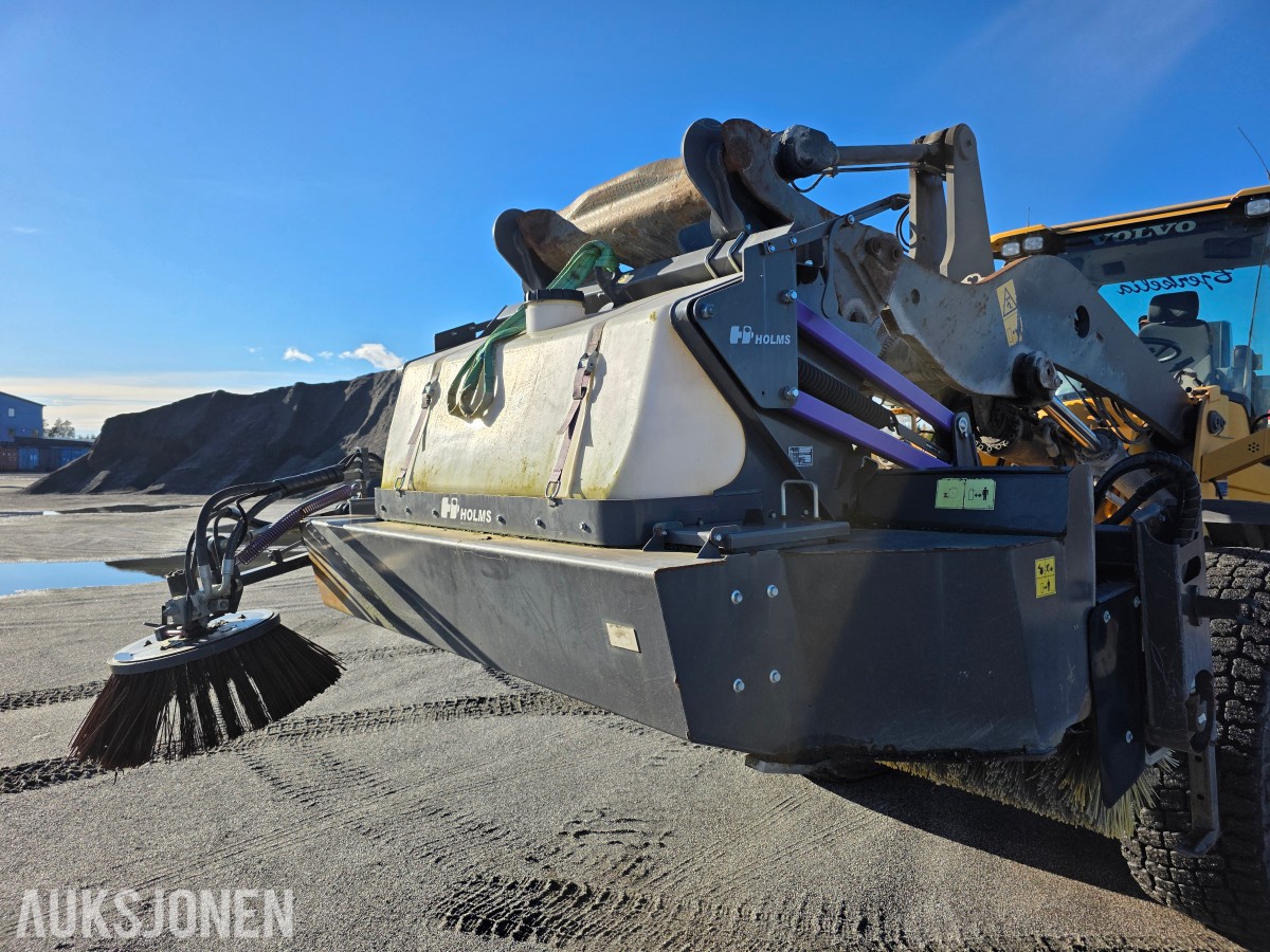 2017 Holms feiemaskin 300-2,5-BM-feste-vanntank-sidekost