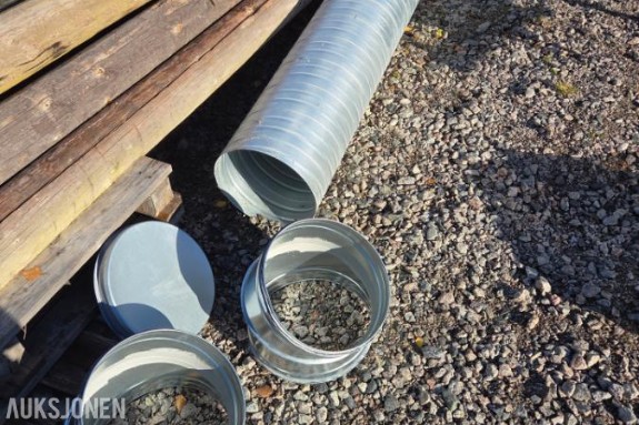 2 bend og ett Spirorør 300, 2,2 meter *Ingen minstepris*