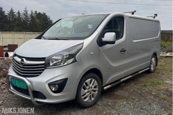 2015 Opel Vivaro 1.6 Diesel 120hk Hengerfeste, S+V dekk, reparasjonsobjekt