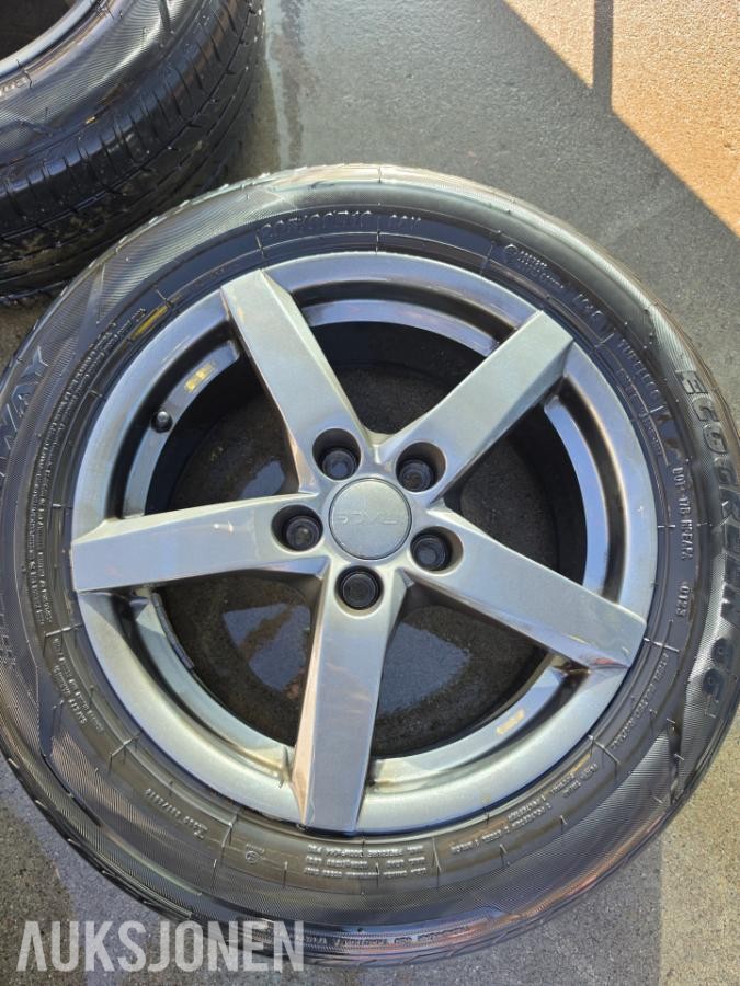 Volvo felger 16 tommer Sommerdekk