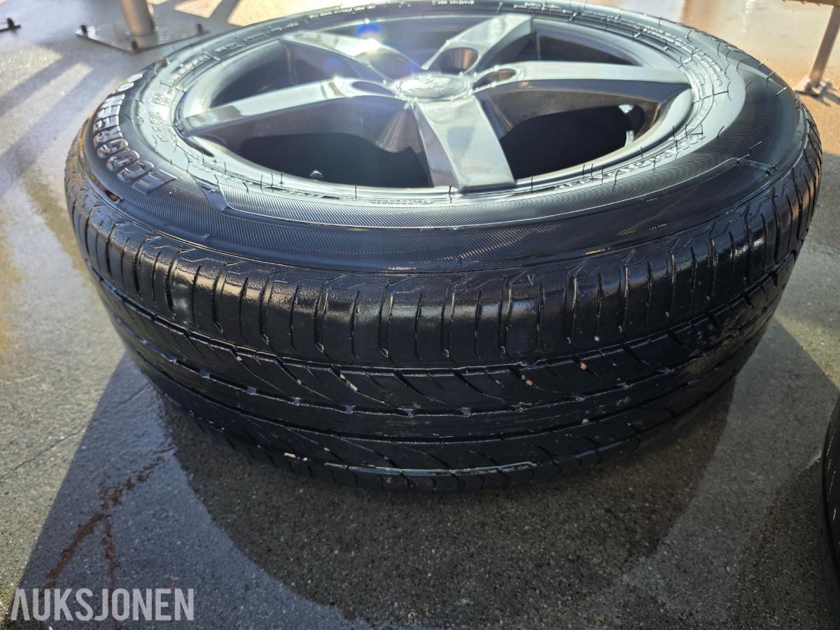 Volvo felger 16 tommer Sommerdekk