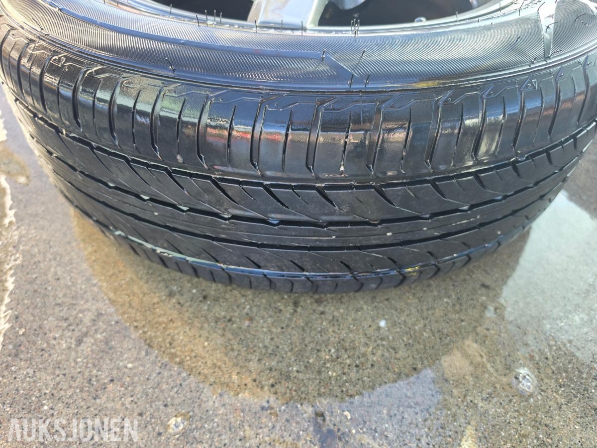 Volvo felger 16 tommer Sommerdekk 205/60R16