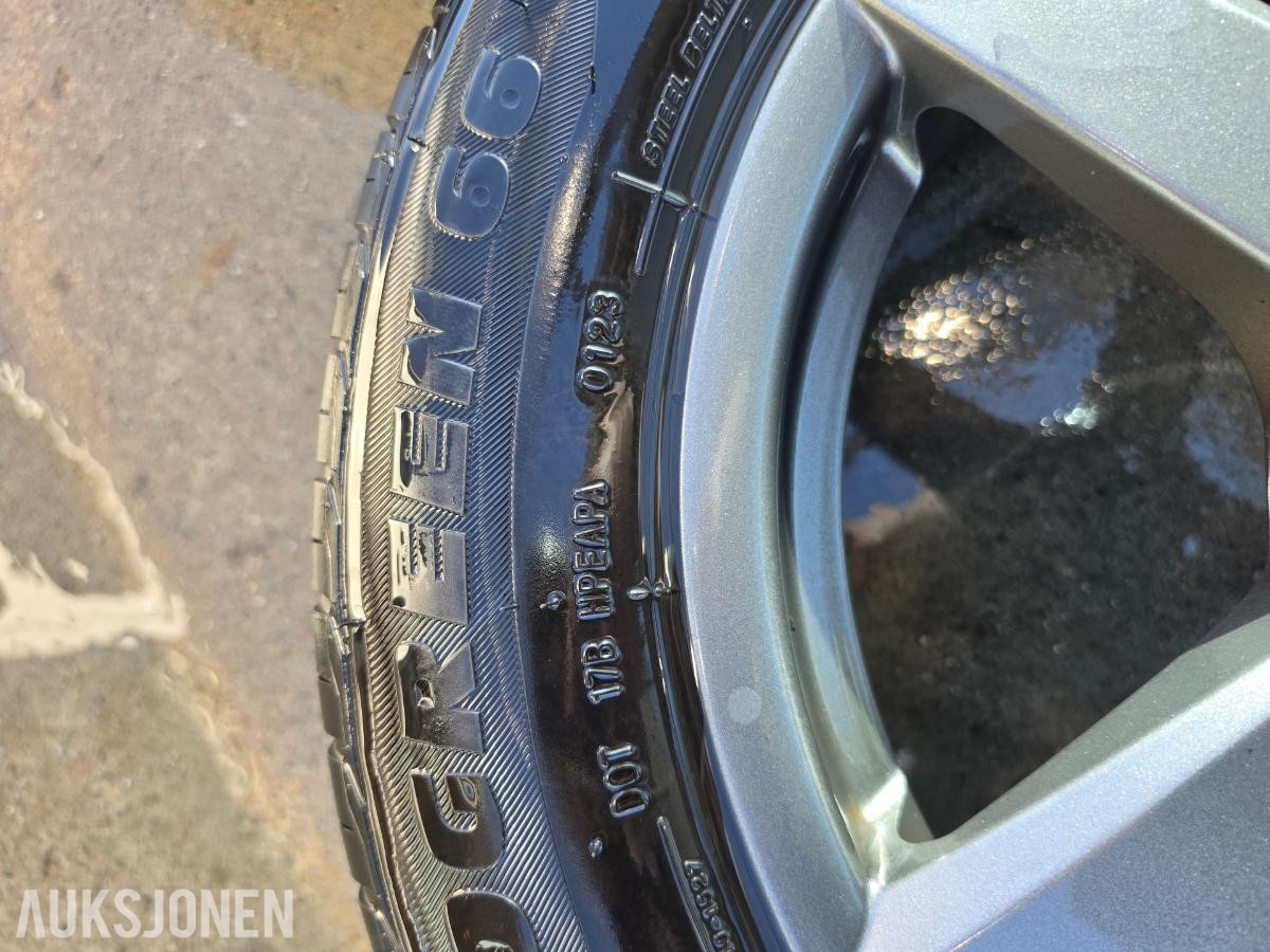 Volvo felger 16 tommer Sommerdekk 205/60R16