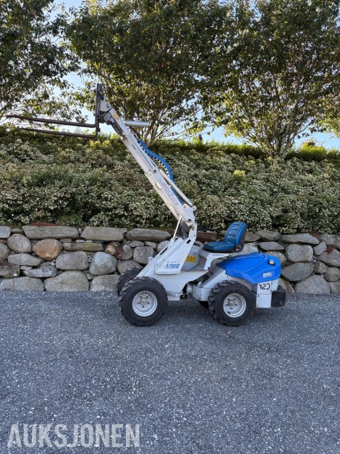 2010 Multione a700d, 812 timer MVA FRI KOMPAKTLASTER