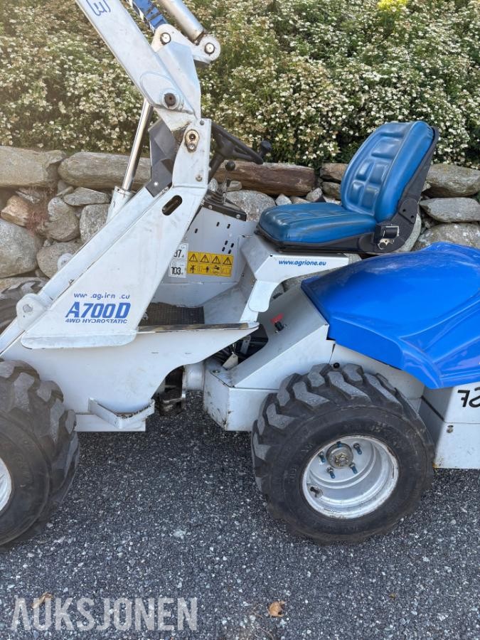 2010 Multione a700d, 812 timer MVA FRI KOMPAKTLASTER