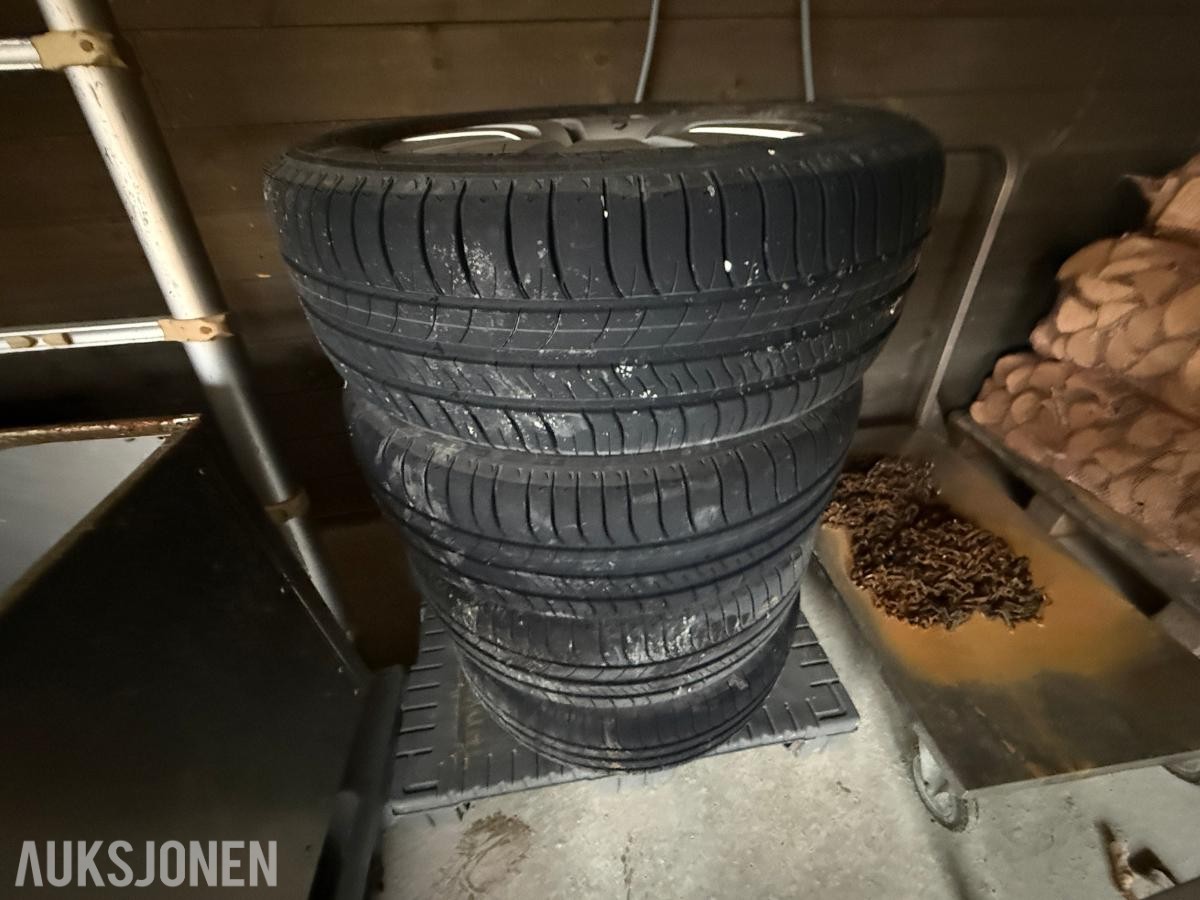 Mercedes Hjulsett - sommerdekk 205/60 R 16