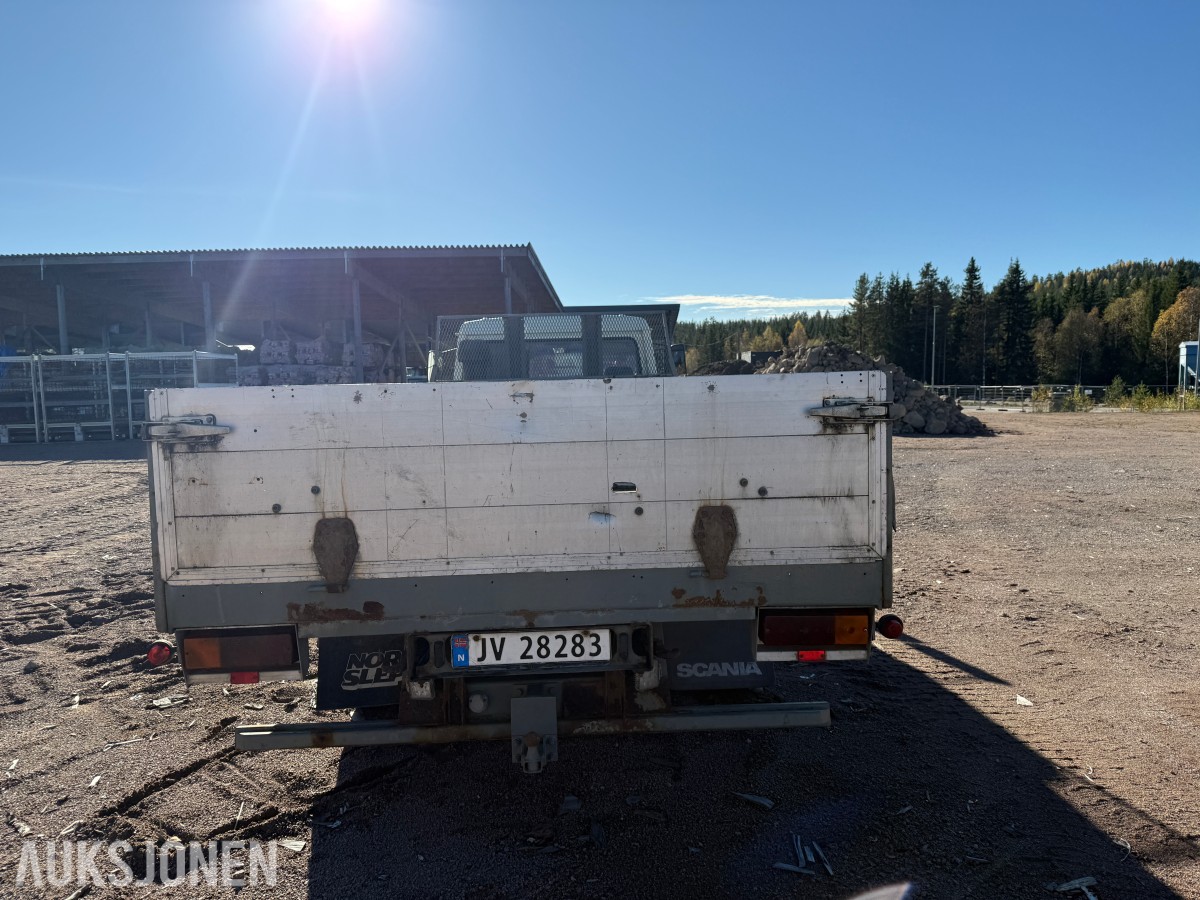 1994 Nissan Planbil m/nedfellbare-karmer