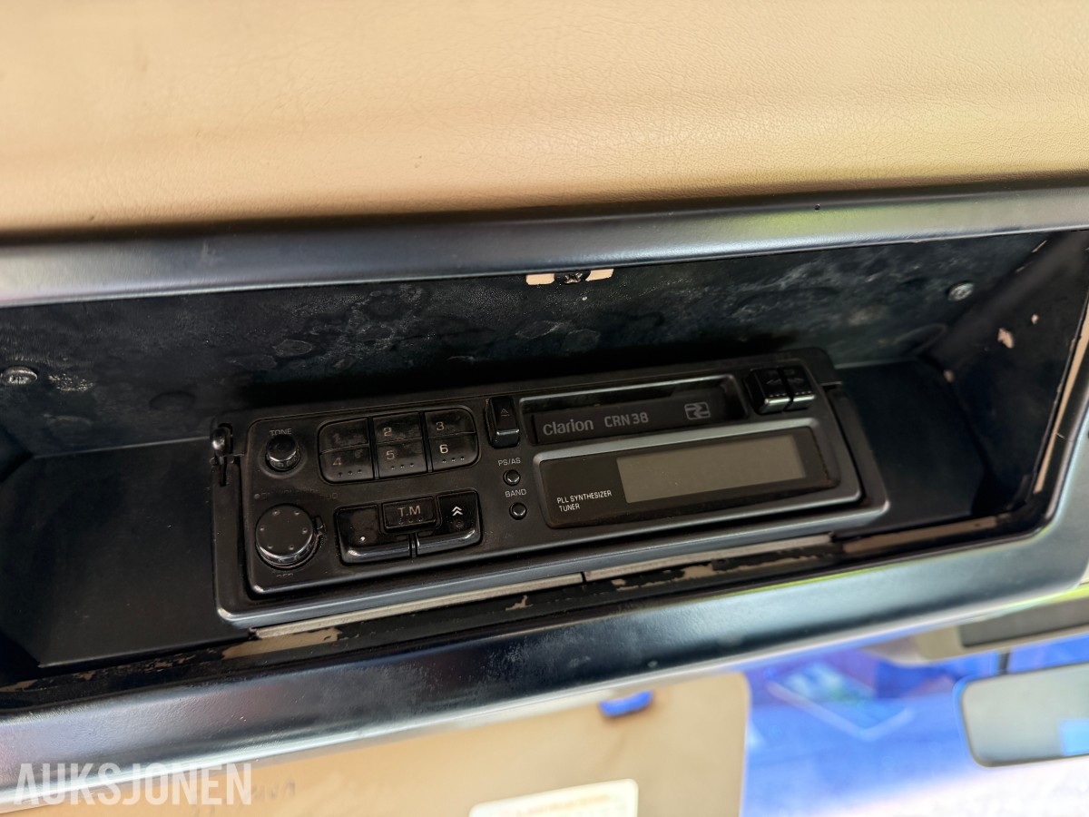 1994 Nissan Planbil m/nedfellbare-karmer