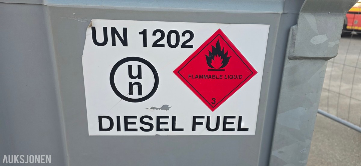 Trailer Engineering dieseltank 950