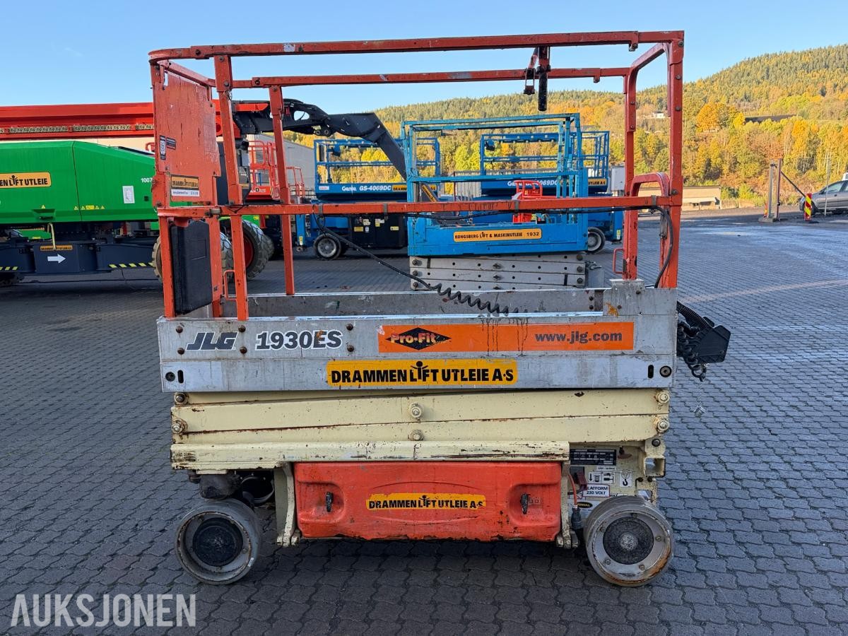 2006 JLG 1930ES sakselift med 8 meter arbeidshøyde