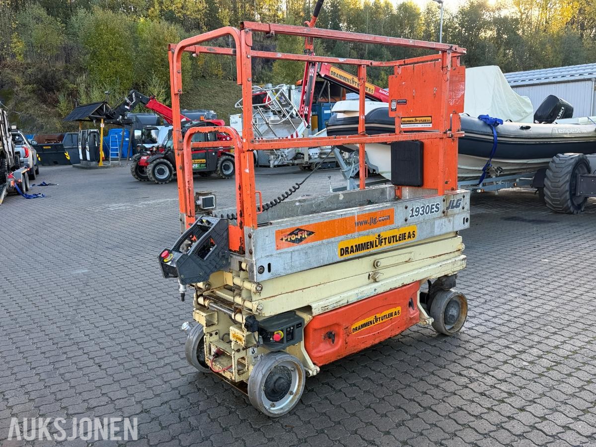 2006 JLG 1930ES sakselift med 8 meter arbeidshøyde