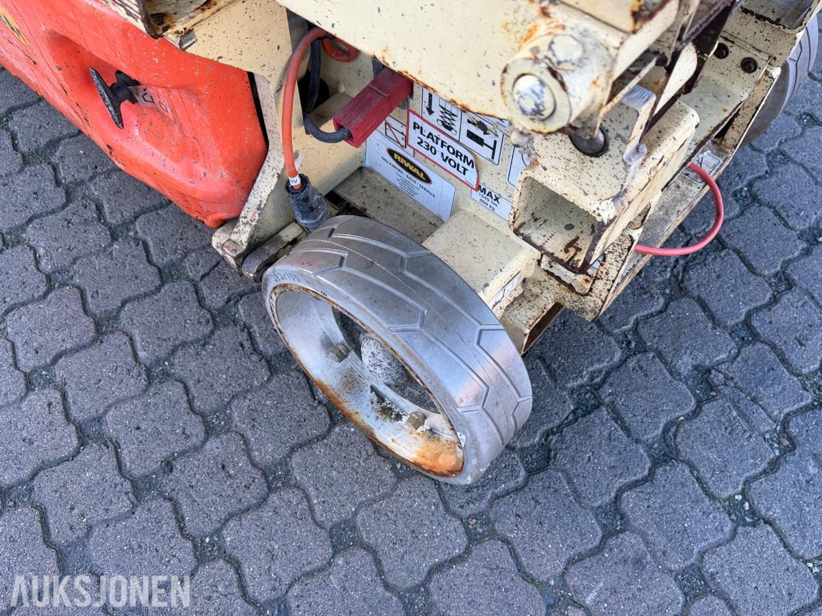 2006 JLG 1930ES sakselift med 8 meter arbeidshøyde