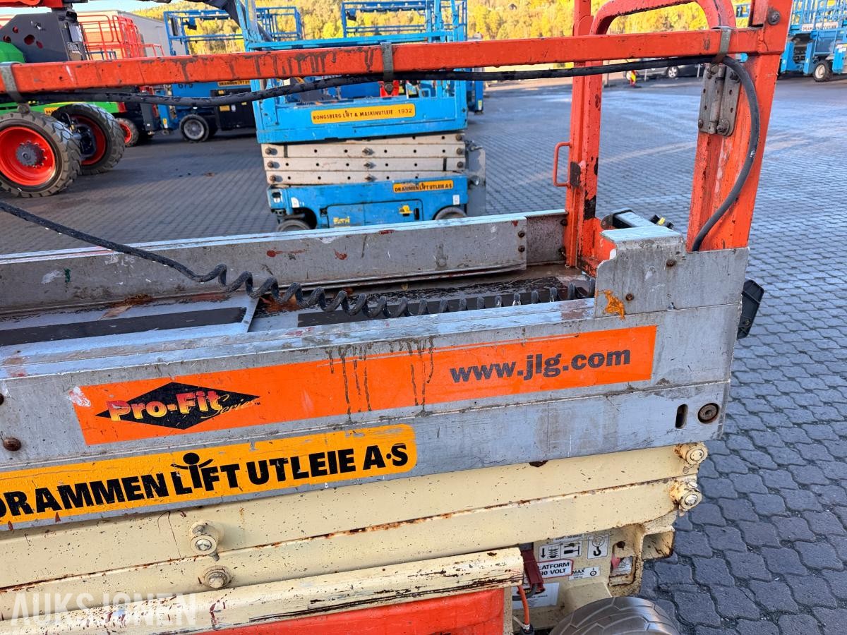 2006 JLG 1930ES sakselift med 8 meter arbeidshøyde