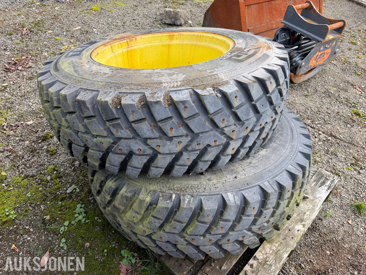 Nokian TRI 2 traktorhjul 400/80R28 foran, 480/80R38 bak, pigger