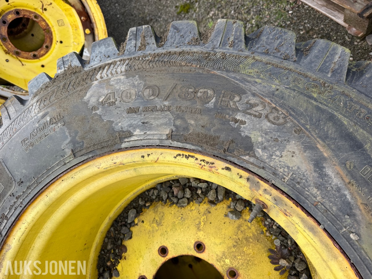 Nokian TRI 2 traktorhjul 400/80R28 foran, 480/80R38 bak, pigger